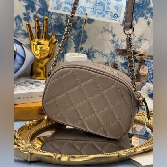 🆕 TORY BURCH 🧿 NWT Savannah Chain Link Camera Bag, French Gray AUTHENTICATED - Picture 6 of 12